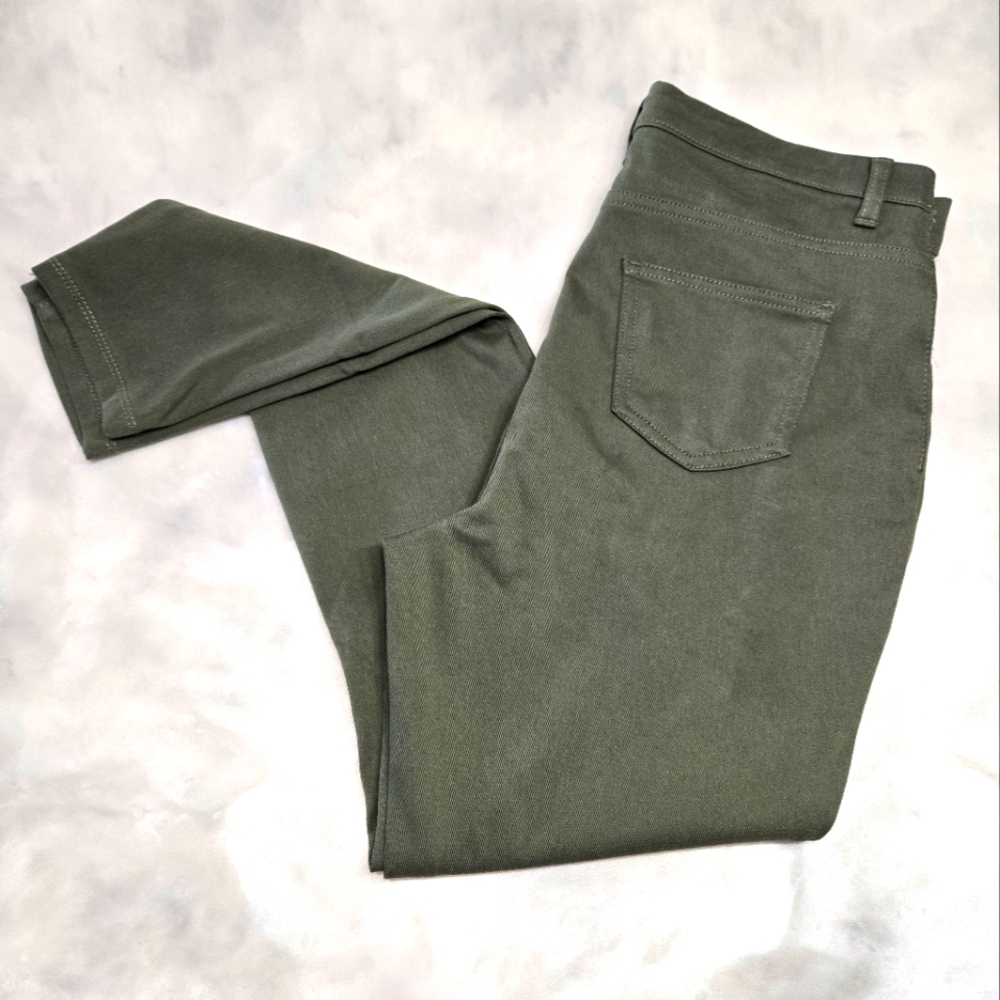 Time & Tru Olive Green Stretch Trendy Pants